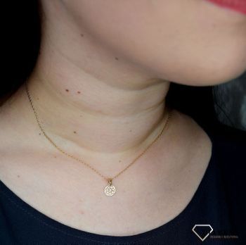 Złoty łańcuszek 585 Gucci 2 mm DIA-LAN-3130-585 2mm. Łańcuszki to uniwersalne dodatki, które sprawdzają się na każdą okazję i dla kobiet w każdym wieku. Piękny grawer na łańcuszku dodaje uroku i blasku. Idealny prezent dla.jpg